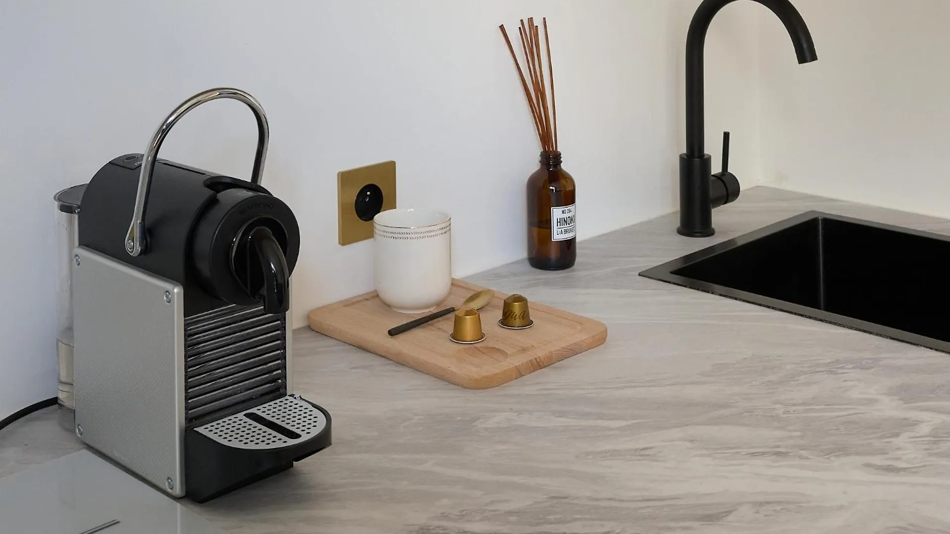 Design Equipe Avec Balcon Paris
