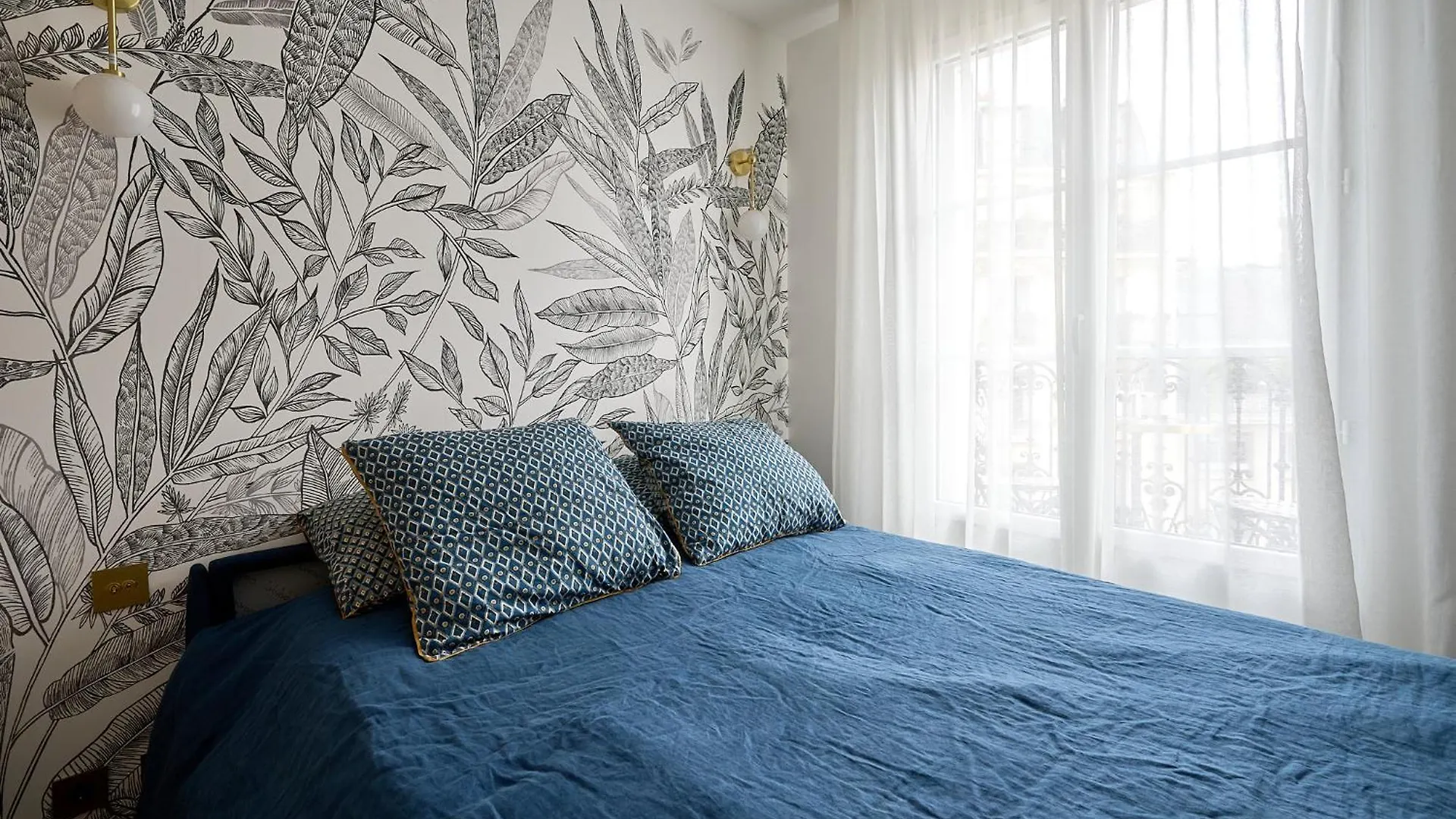 Design Equipe Avec Balcon *